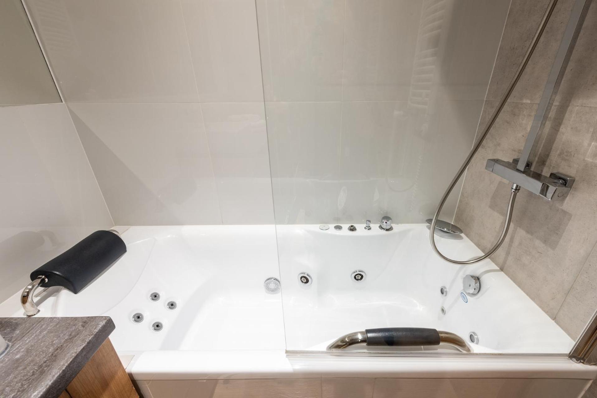 Marvels Place With Parking And Ac Krakow Ngoại thất bức ảnh